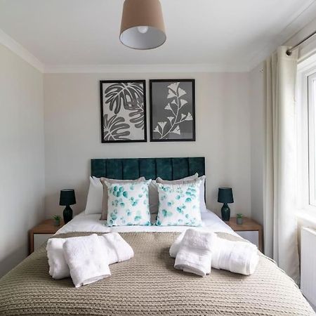 Spacious Sea View 2 Bedroom Sleeps 6-Free Parking Bournemouth Esterno foto