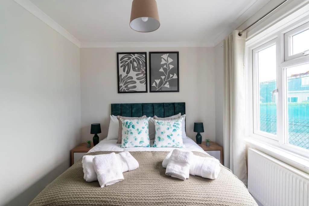 Spacious Sea View 2 Bedroom Sleeps 6-Free Parking Bournemouth Esterno foto