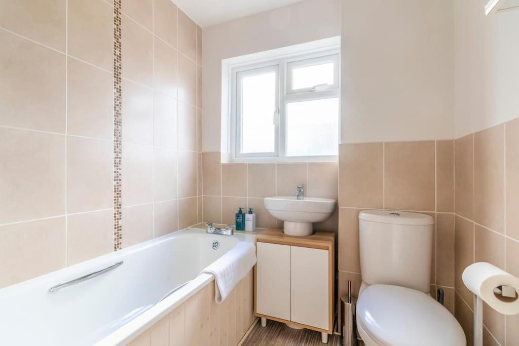 Spacious Sea View 2 Bedroom Sleeps 6-Free Parking Bournemouth Esterno foto